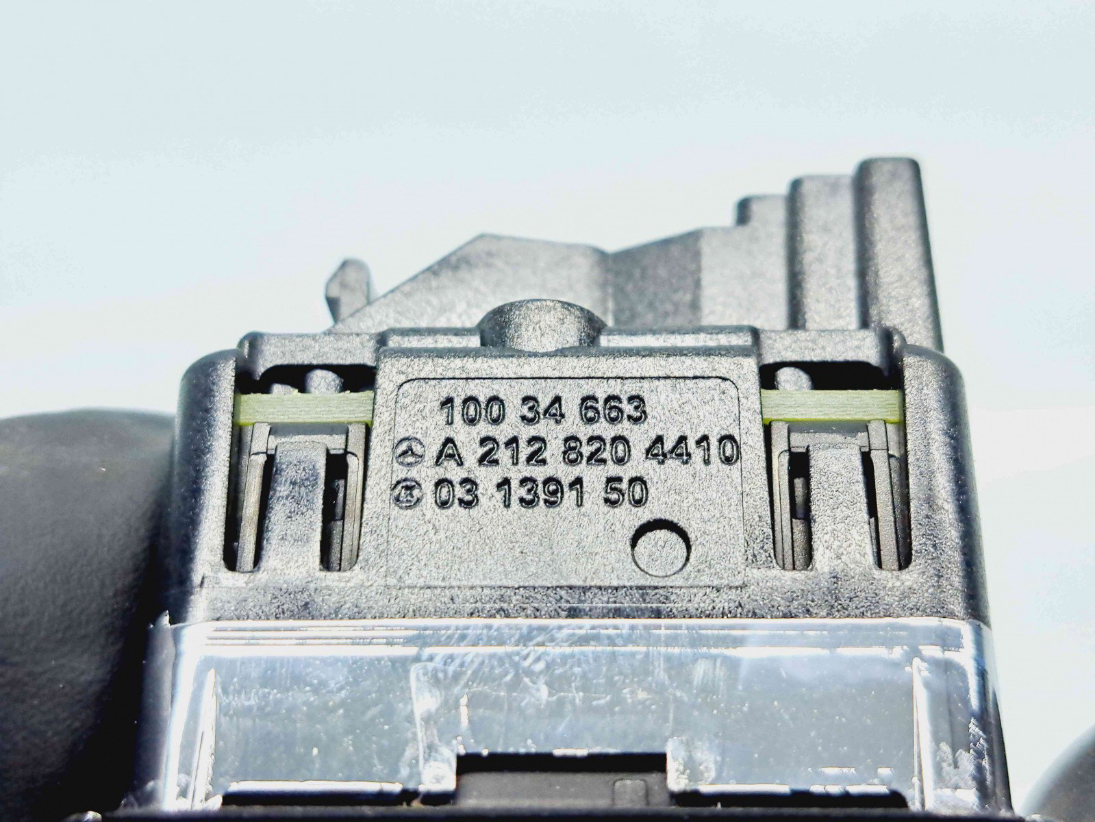 Buton deschidere portbagaj Mercedes Clasa E (W212) AMG [Fabr 2009-2016] A2128204410 - imagine 3