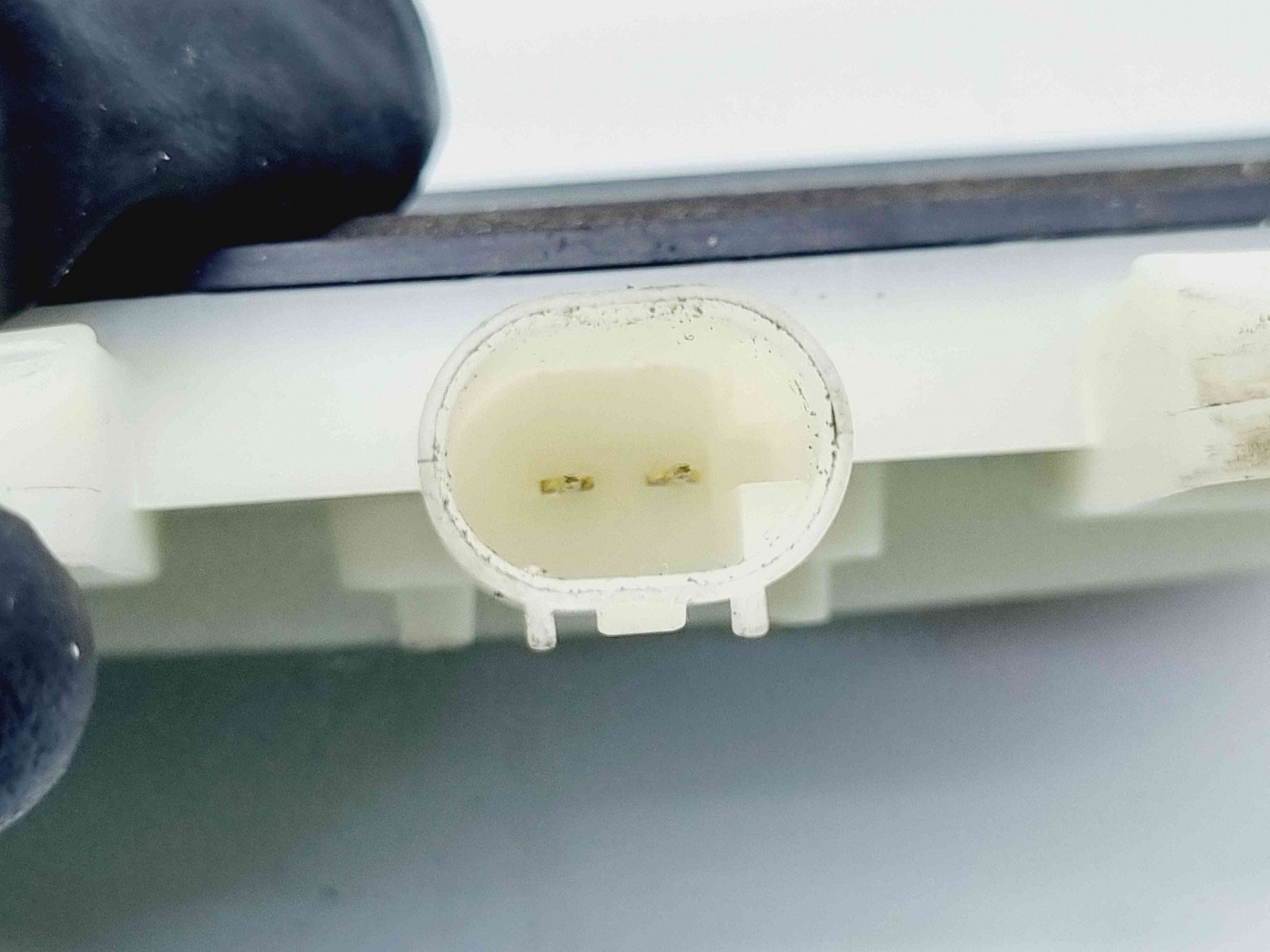 Buton deschidere portbagaj Mercedes Clasa E (W212) AMG [Fabr 2009-2016] 2218702410 - imagine 2