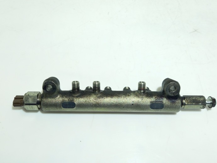 Rampa injectoare Opel Vectra C 3.0 CDTI OEM 2003-2008
