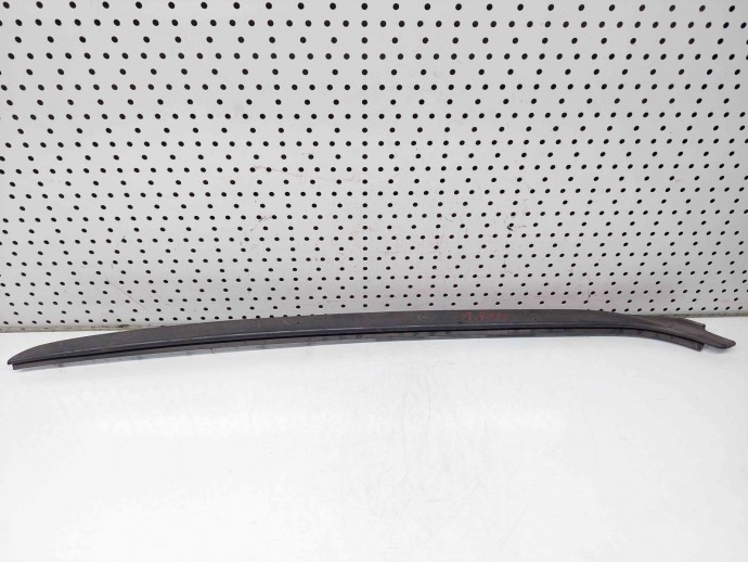 Ornament parbriz stanga Bmw 3 (F30) [Fabr 2012-2017] 1003764