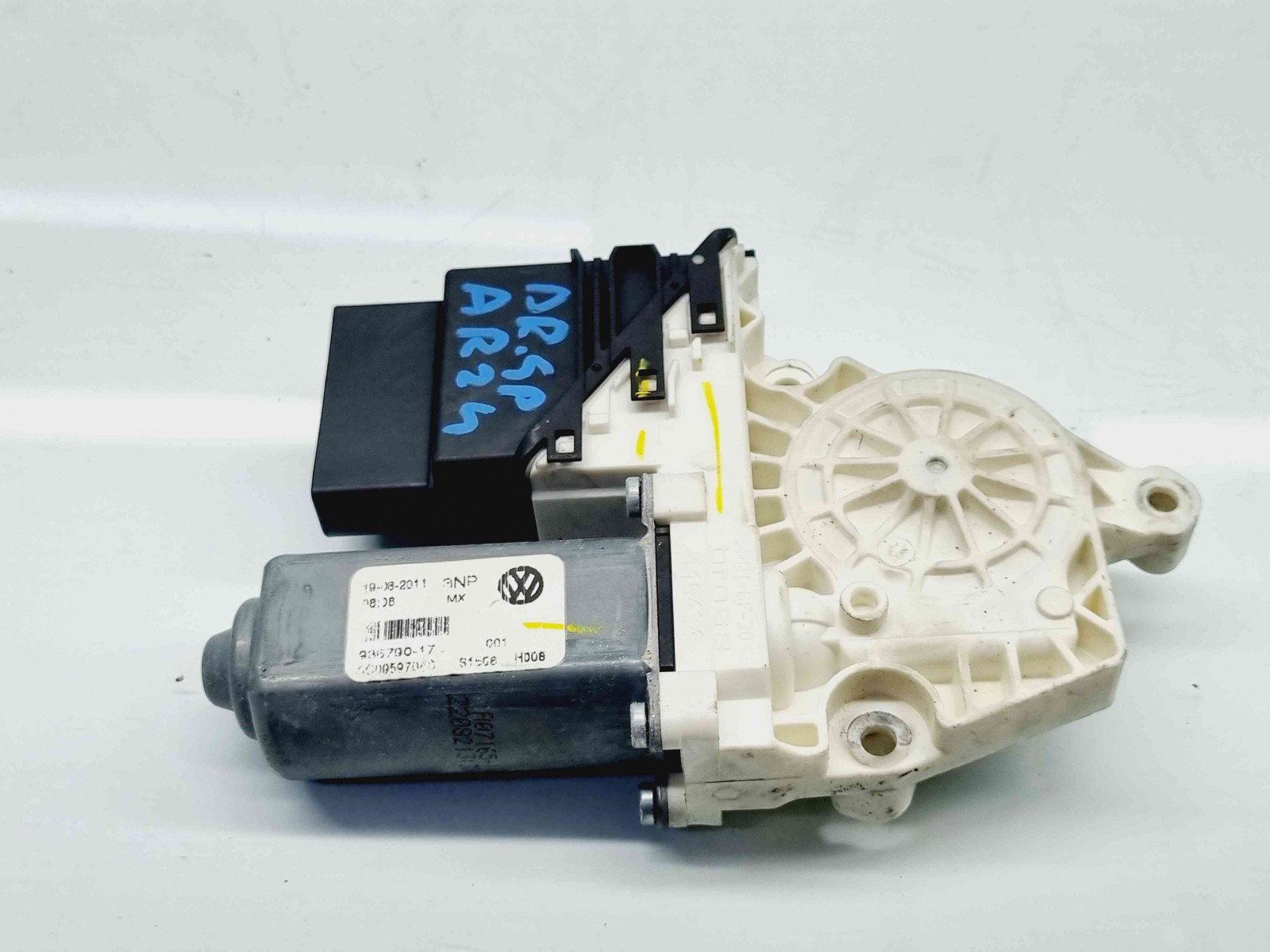 Motoras geam dreapta spate Volkswagen Jetta 4 (162,163) [Fabr 2010-2016] 3C0959704B - imagine 4