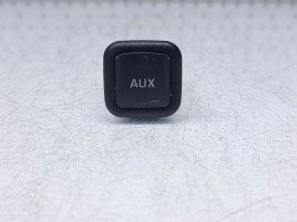  Conector auxiliar USB Audi A3 Sportback (8PA) [Fabr 2004-2013] 8J0035475