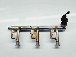 Rampa injectoare Ford Focus 3 Hatchback [Fabr 2011-2015] DM5G-9H487-AA | 0261555137 1.0 Benz M2DA   