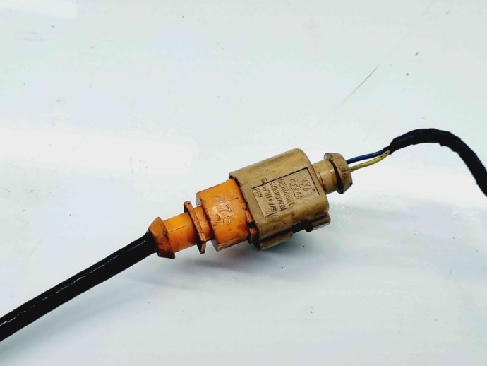  Senzor temperatura Audi A3 Sportback (8VA) Hatchback [Fabr 2012-2020] 04L906088AD