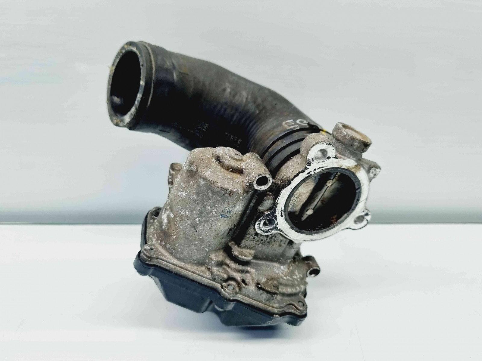 Supapa EGR Audi A3 Sportback (8VA) Hatchback [Fabr 2012-2020] 04L131501C 2.0 TDI CRBC 110KW / 150CP 2.0 TDI CRBC 110KW / 150CP