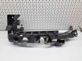 Suport far stanga Audi A3 Sportback (8PA) [Fabr 2004-2013] 8P0805607