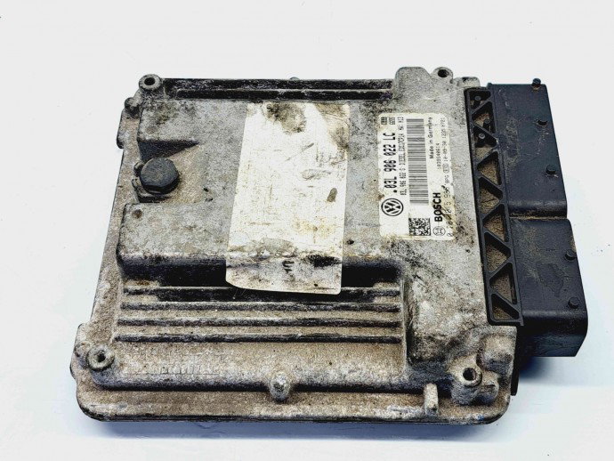 Calculator motor ECU Volkswagen Scirocco (137) Coupe [Fabr 2008-2017] 03L906022LC | 0281015988 2.0 TDI CBBB 125KW / 170CP 2.0 TDI CBBB 125KW / 170CP