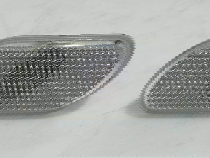 Semnalizare aripa stanga Dacia Logan 2 1.4 MPI 8200257684 2012-2021