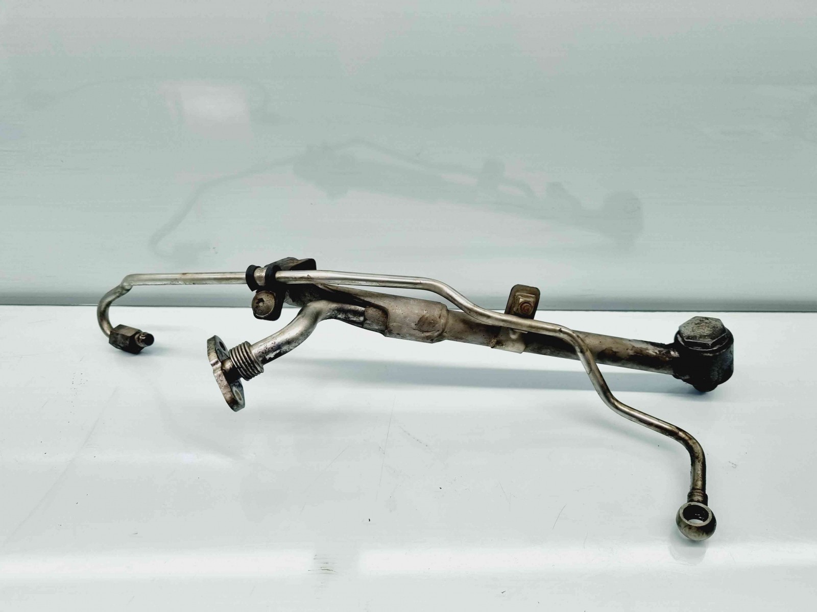 Conducta ulei Audi Q3 (8UB) [Fabr 2011-2018] 03L145736D 2.0 TDI CFFB 103KW / 140CP 2.0 TDI CFFB 103KW / 140CP