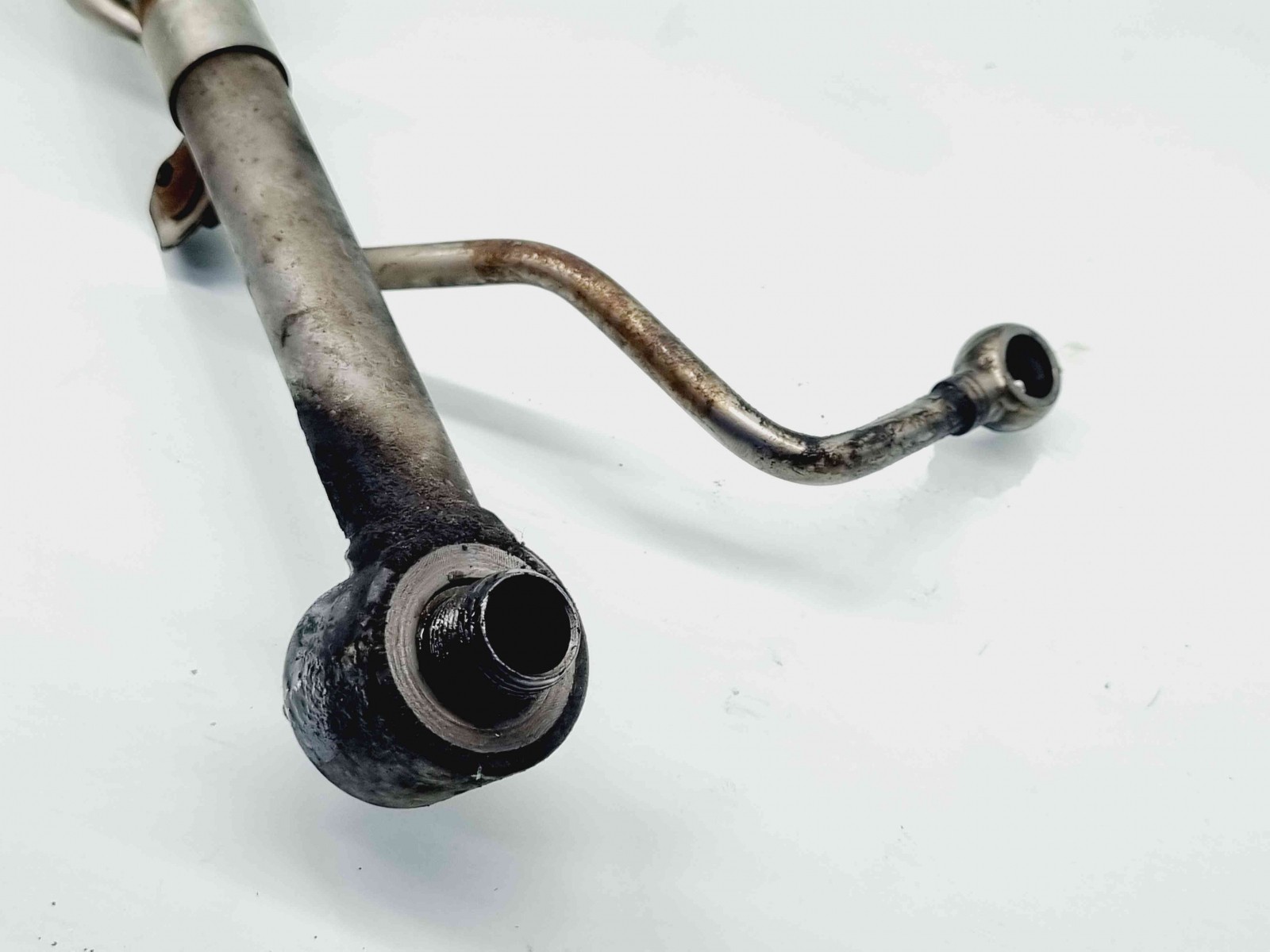 Conducta ulei Audi Q3 (8UB) [Fabr 2011-2018] 03L145736D 2.0 TDI CFFB 103KW / 140CP 2.0 TDI CFFB 103KW / 140CP - imagine 3