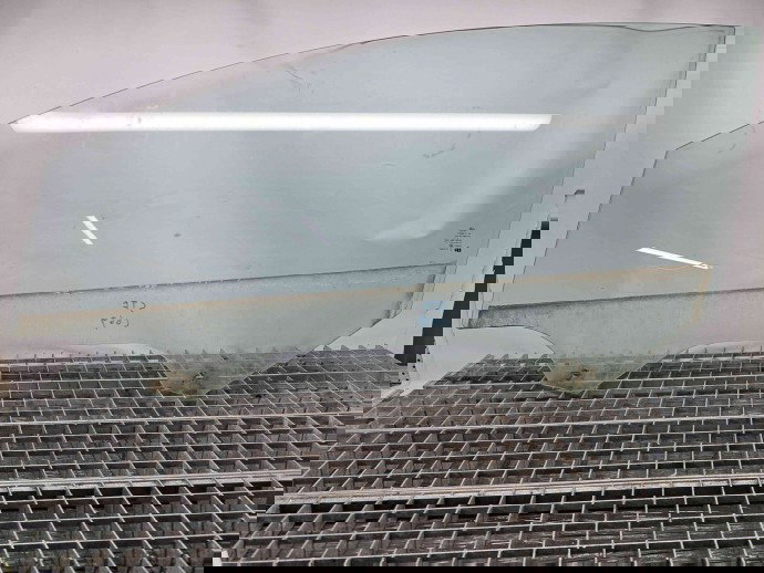 Geam usa stanga fata Ford Fiesta 6 [Fabr 2008-2019] OEM