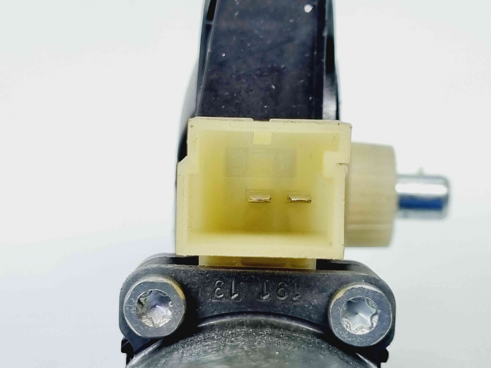 Motoras geam dreapta fata Audi A3 Sportback (8VA) Hatchback [Fabr 2012-2020] 5Q0959801B - imagine 3