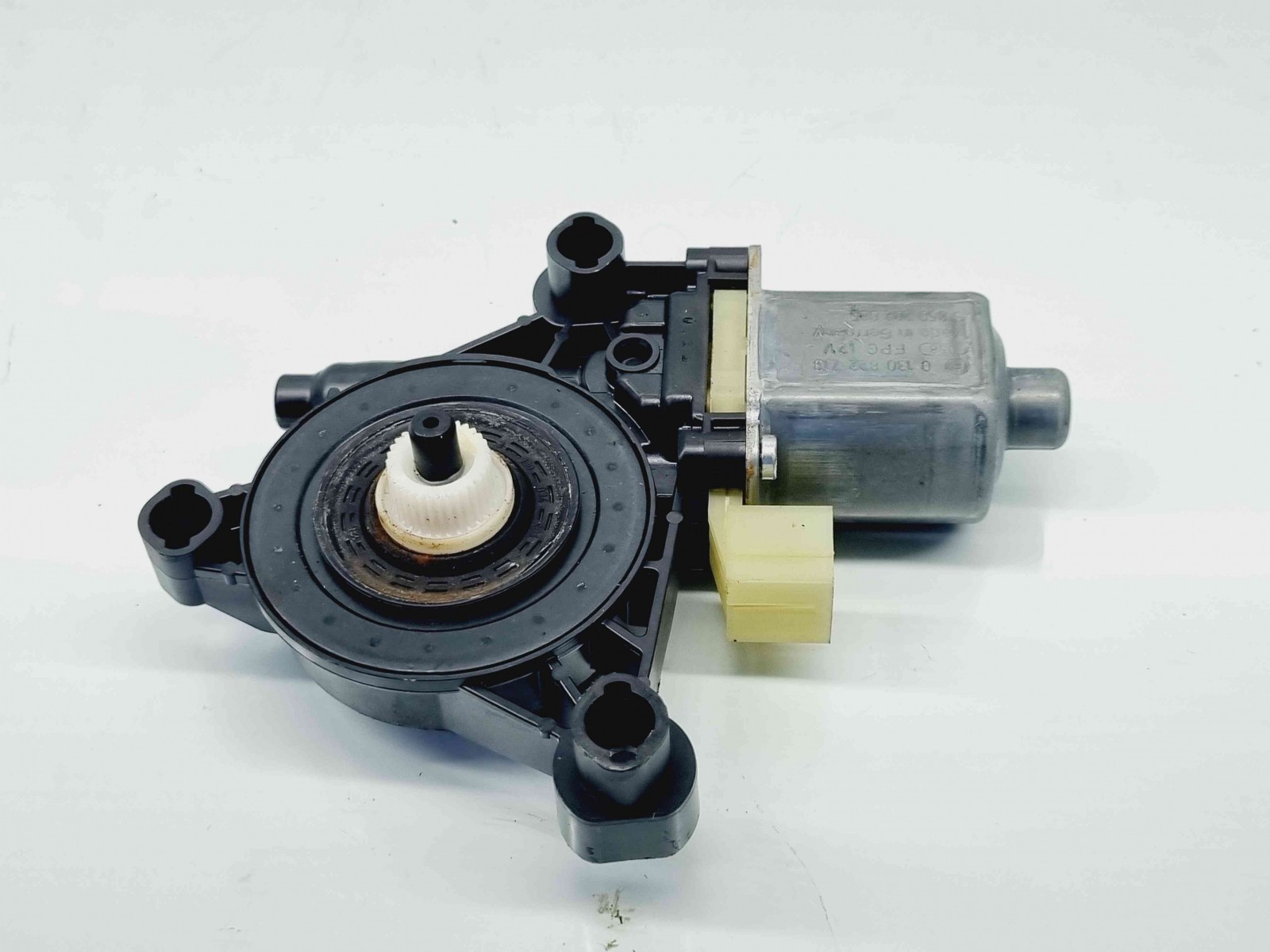 Motoras geam stanga spate Audi A3 Sportback (8VA) Hatchback [Fabr 2012-2020] 5Q0959801