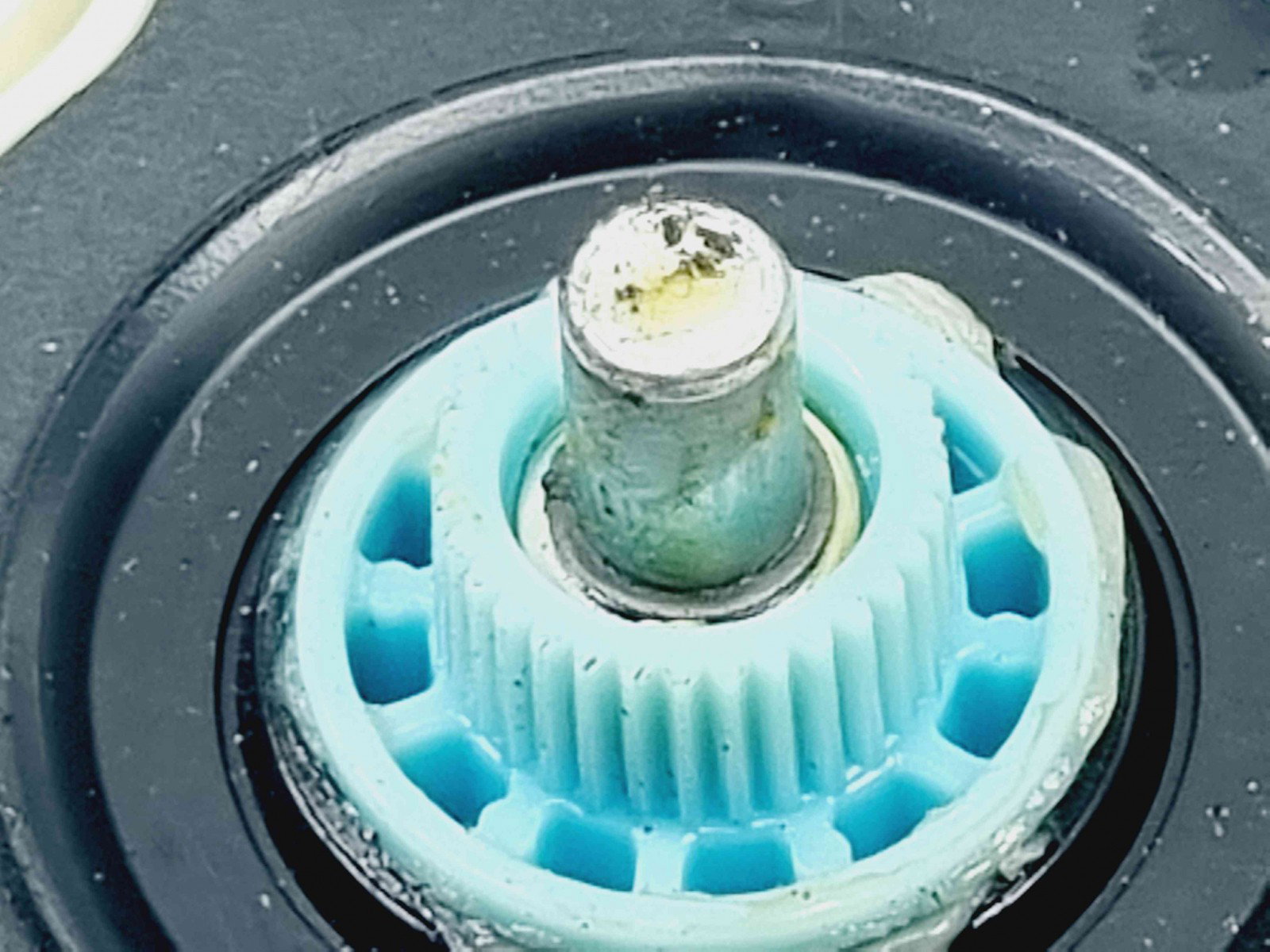 Motoras geam stanga spate Audi A4 (8K2, B8) Facelift [Fabr 2008-2015] 8K0959811A - imagine 2