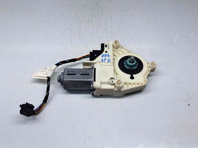 Motoras geam stanga fata Skoda Superb II (3T4) [Fabr 2008-2015] 8K0959801
