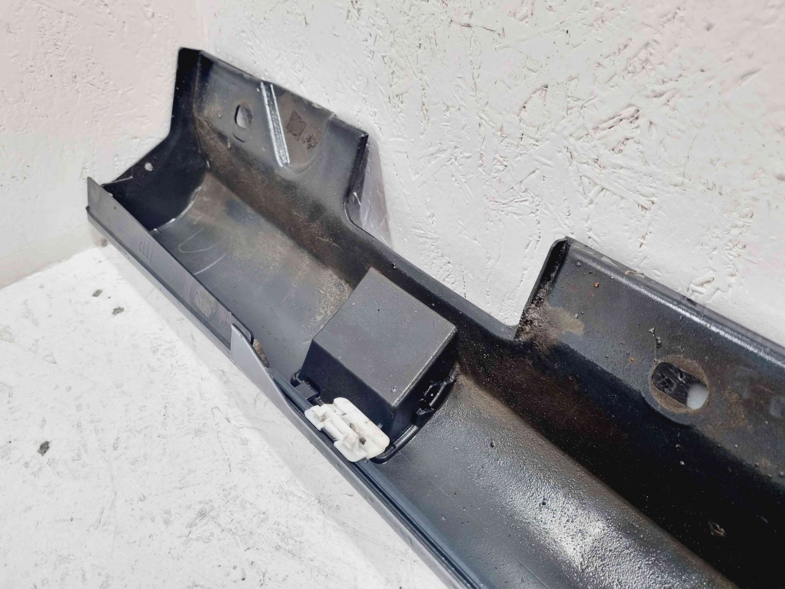 Prag lateral stanga Mercedes Clasa E (W212) AMG [Fabr 2009-2016] 197 Negru Obsidian - imagine 7