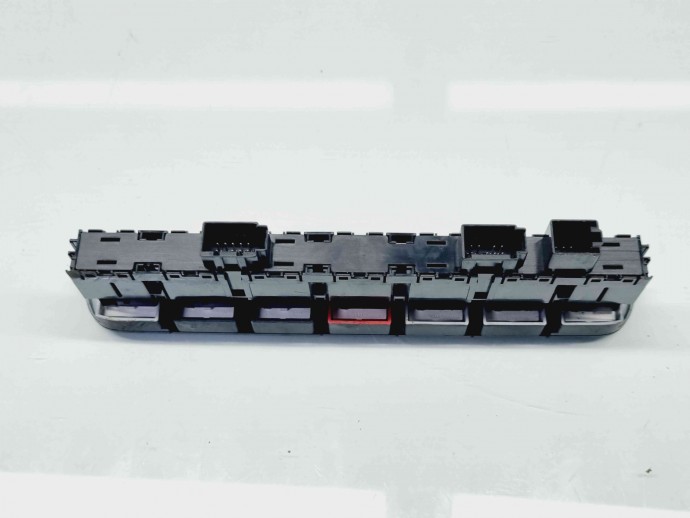  Butoane comenzi consola centrala Skoda Fabia 3 (NJ3) [Fabr 2014-2022] 6V0927132A