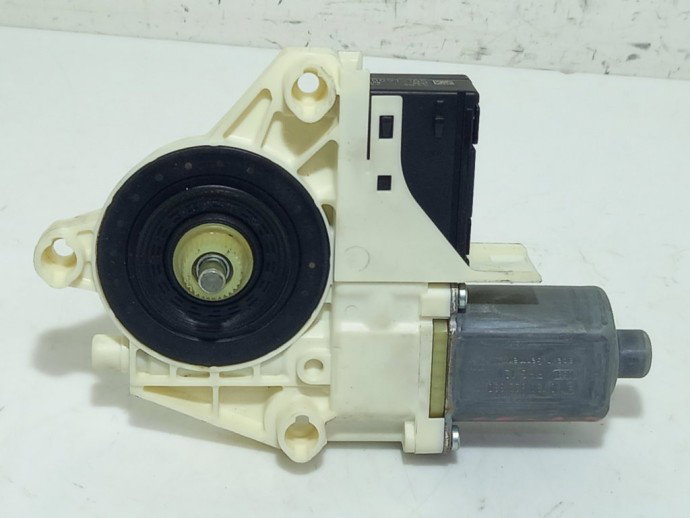 Motoras macara geam stanga spate Renault Laguna 3 2.0 827310001R 2007-2021