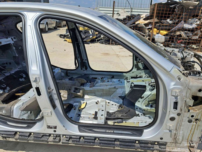 Cheder usa dreapta fata Bmw 5 (F10) [Fabr 2011-2016] OEM