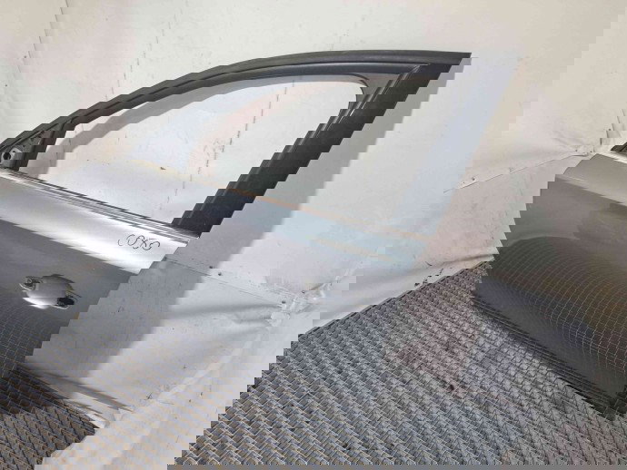 Usa stanga fata Audi A8 (4H) [Fabr 2010-2017] LY7G