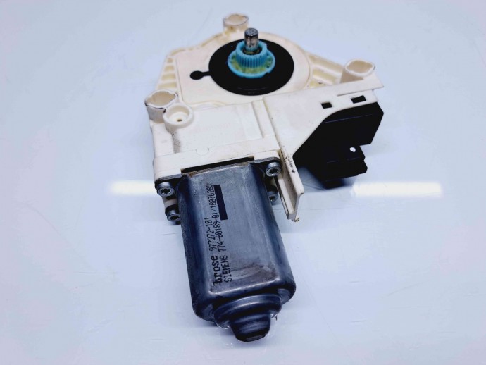 Motoras geam dreapta spate Audi Q7 (4LB) [Fabr 2006-2014] 4L0959802B