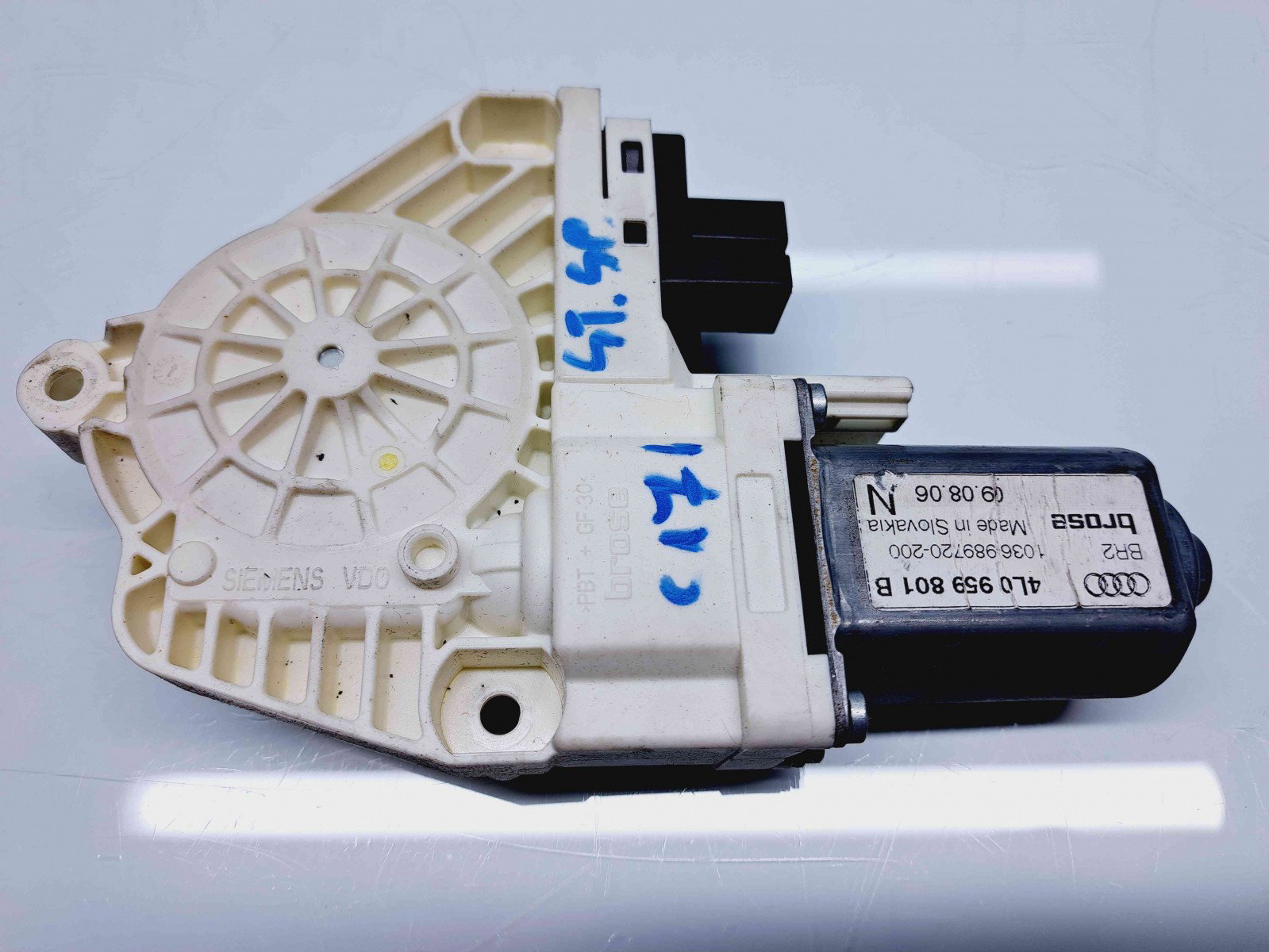 Motoras geam stanga spate Audi Q7 (4LB) [Fabr 2006-2014] 4L0959801B