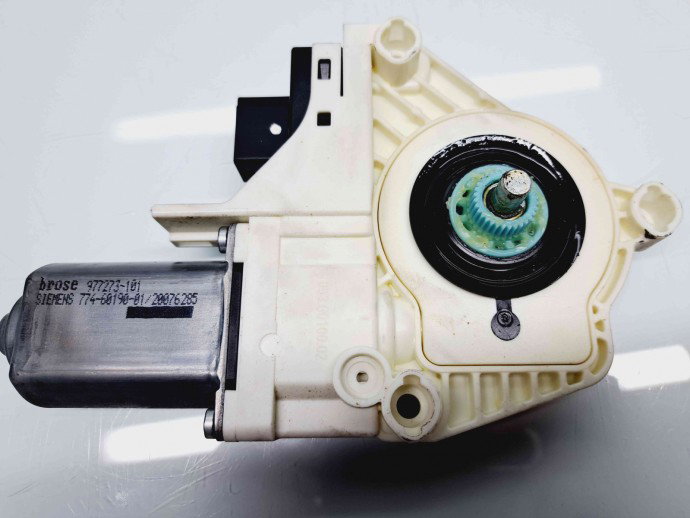 Motoras geam stanga spate Audi Q7 (4LB) [Fabr 2006-2014] 4L0959801B