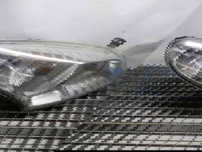  Far dreapta Renault Megane 3 Coupe [Fabr 2010-2015] 260100018R