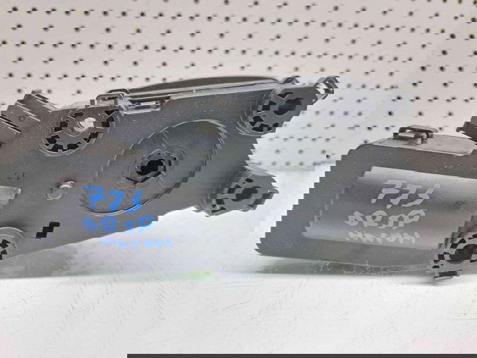  Motoras deschidere capota spate dreapta Skoda Superb II (3T4) [Fabr 2008-2015] 3T0827300B