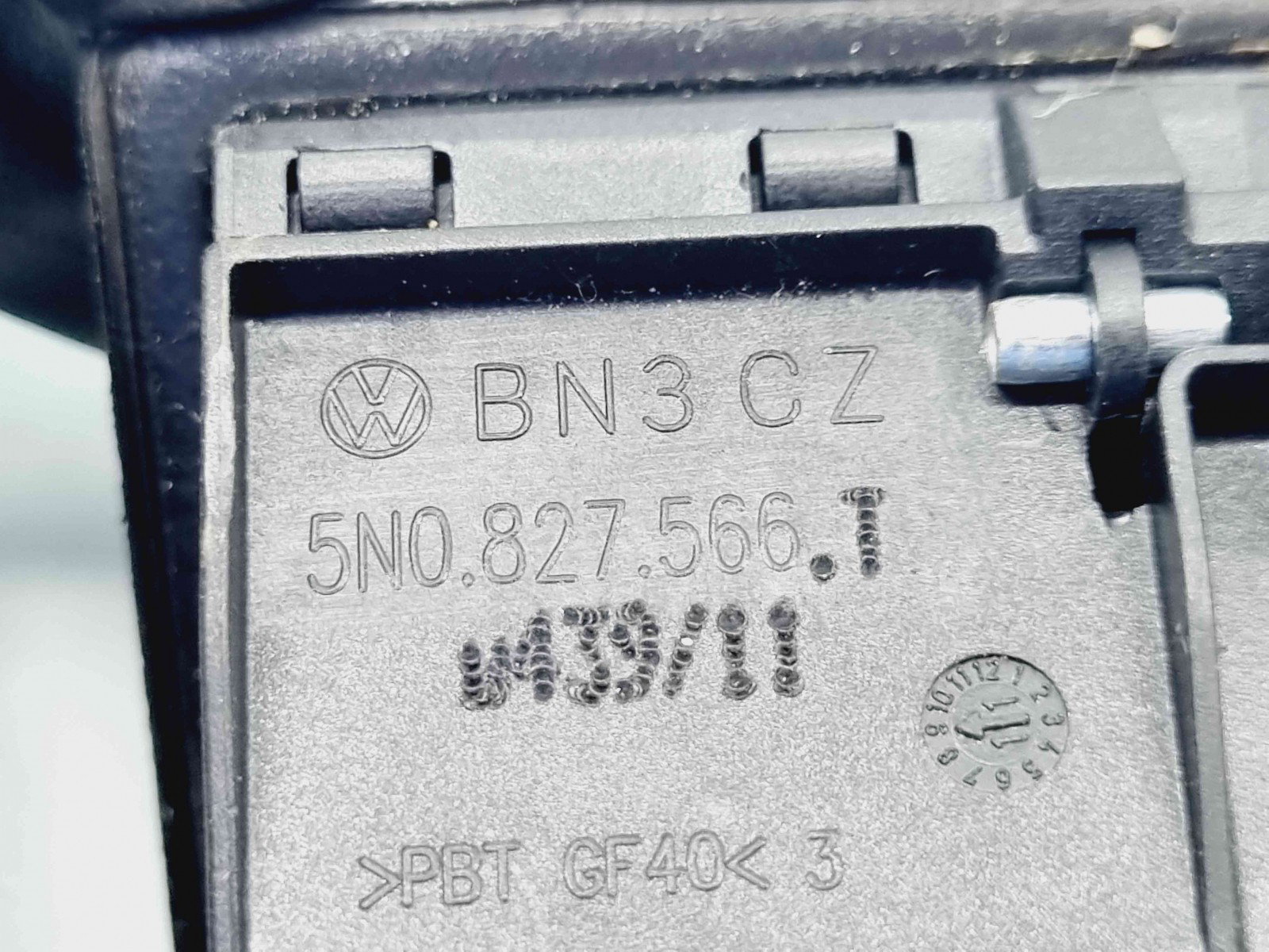 Buton deschidere portbagaj Volkswagen Passat B7 (365) Variant [Fabr 2010-2014] 5N0827566T - imagine 3