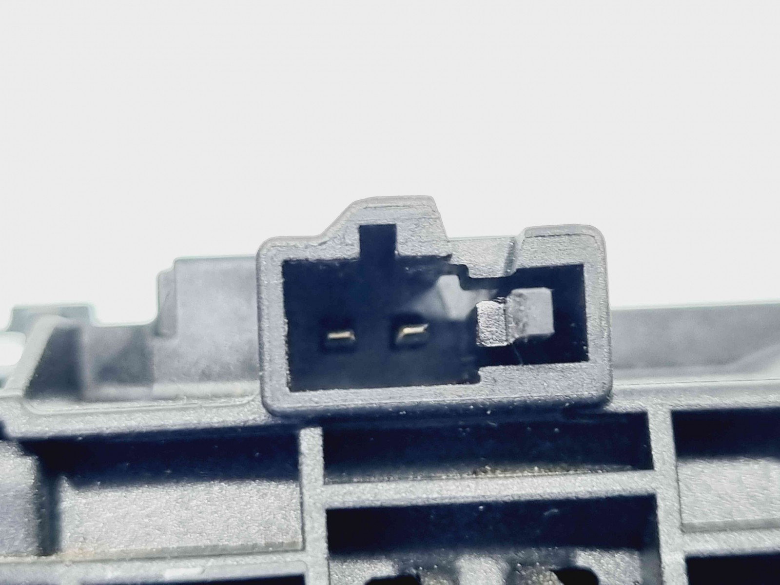 Buton deschidere portbagaj Volkswagen Passat B7 (365) Variant [Fabr 2010-2014] 5N0827566T - imagine 4