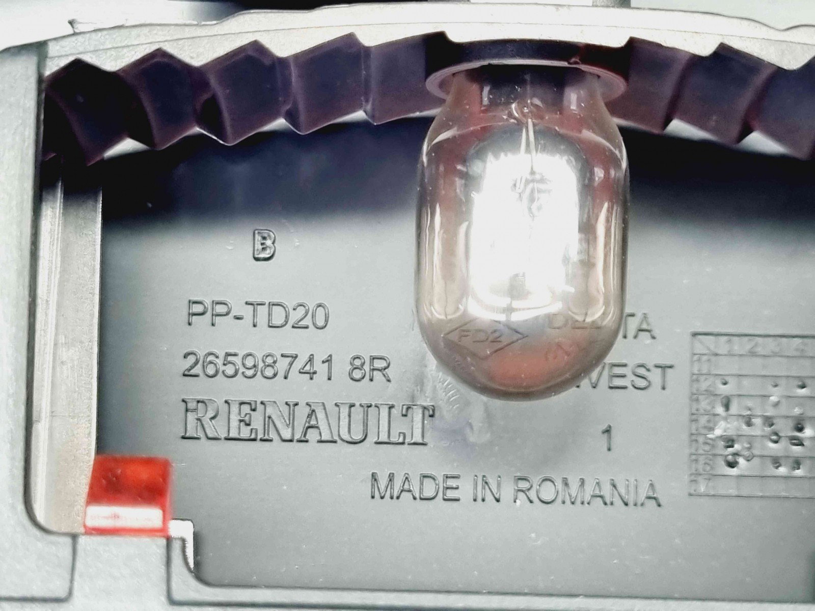 Stop auxiliar Dacia Sandero 2 Hatchback [Fabr 2012-2022] 265987418R - imagine 2