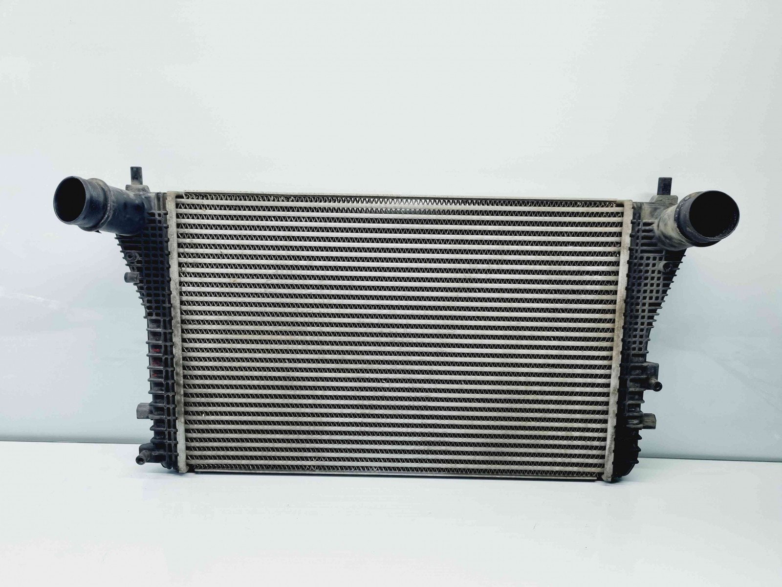 Radiator intercooler Volkswagen Passat B7 (362) [Fabr 2010-2014] 3C0145805AD 1.6 TDI CAYC 77KW / 105CP 1.6 TDI CAYC 77KW / 105CP - imagine 2