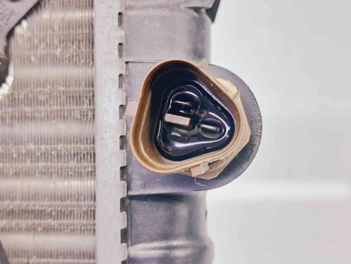 Radiator apa Skoda Fabia 3 (NJ3) [Fabr 2014-2022] 6Q0121201HA 1.0 Benz CHYA 44KW / 60CP 1.0 Benz CHYA 44KW / 60CP