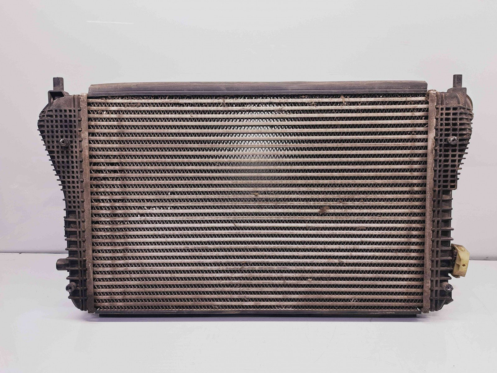 Radiator intercooler Volkswagen Scirocco (137) Coupe [Fabr 2008-2017] OEM 2.0 TDI CBBB 125KW / 170CP 2.0 TDI CBBB 125KW / 170CP
