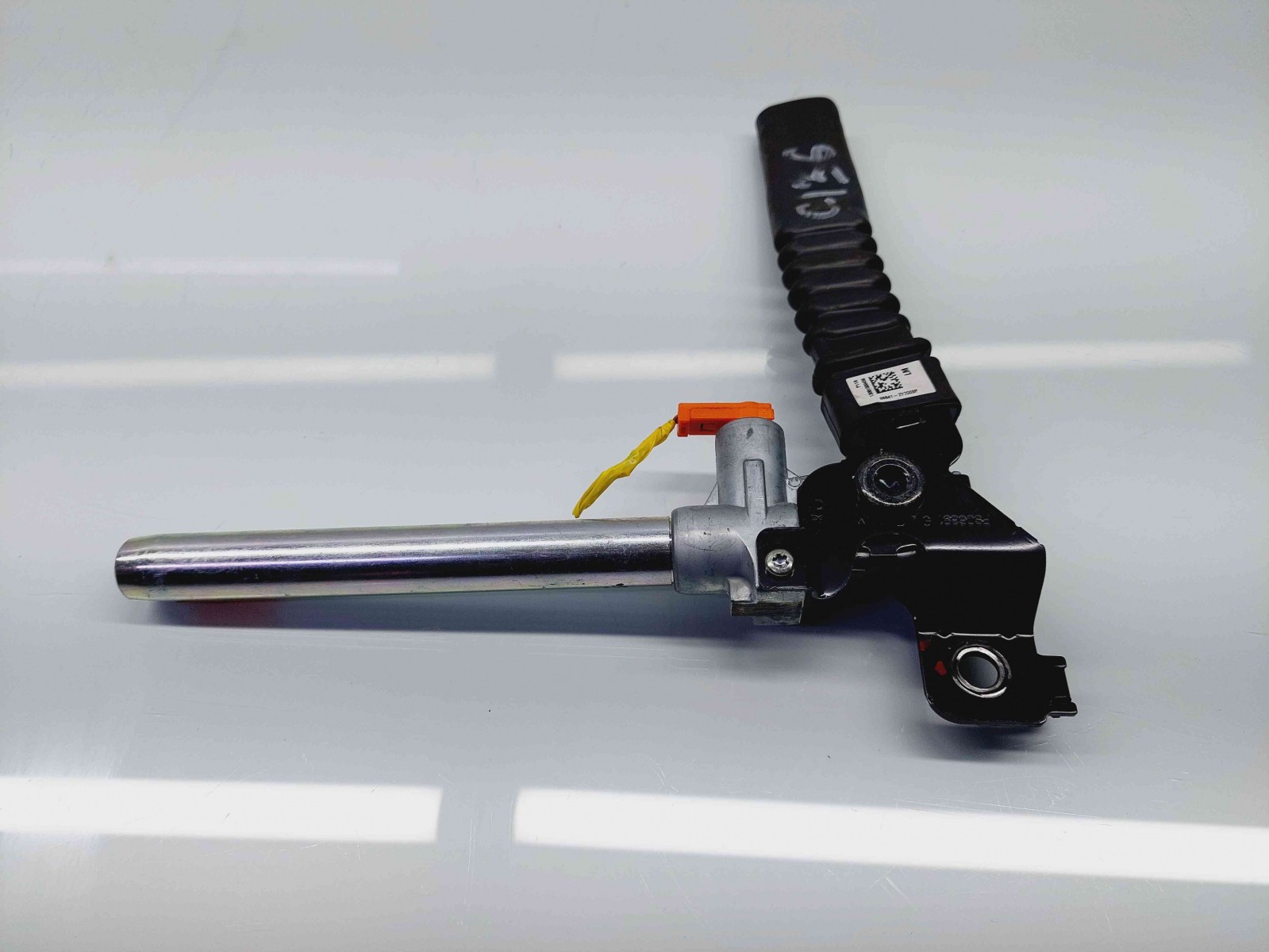 Capsa centura dreapta fata Hyundai ix35 (LM) [Fabr 2010-2017] 88841-2Y2009P - imagine 1