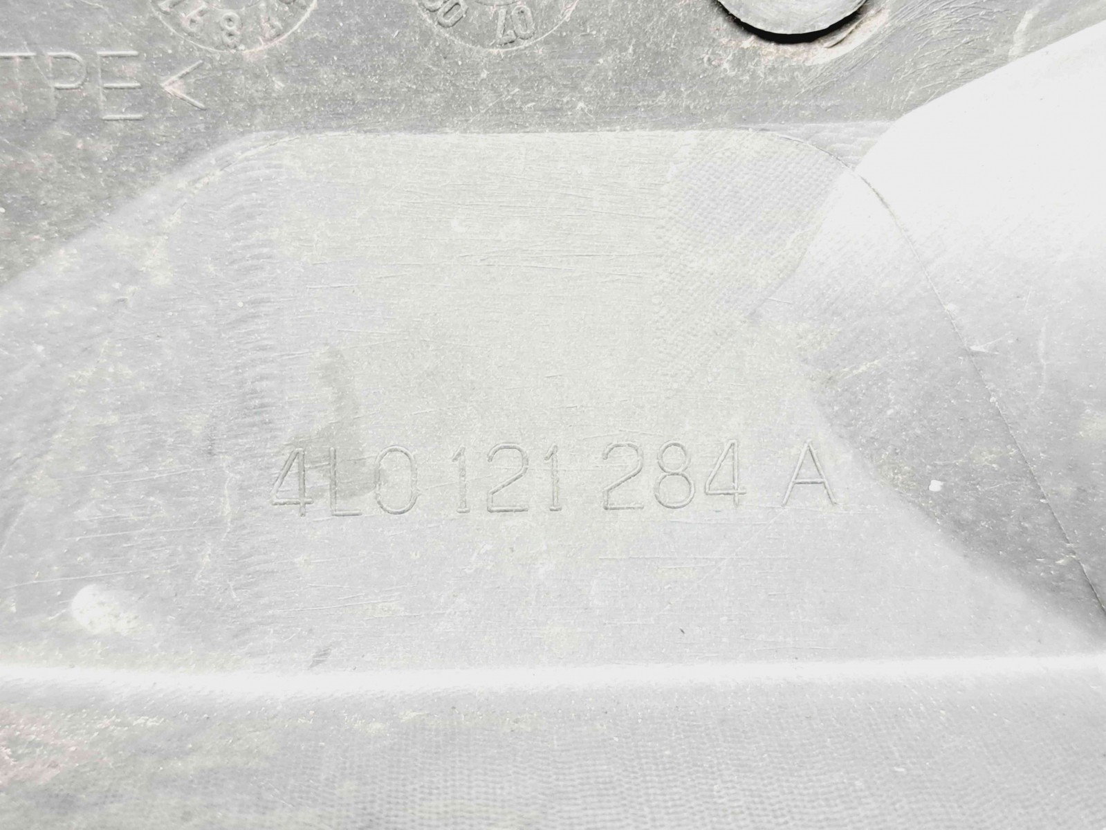 Deflector aer Audi Q7 (4LB) [Fabr 2006-2014] 4L0121284A - imagine 2