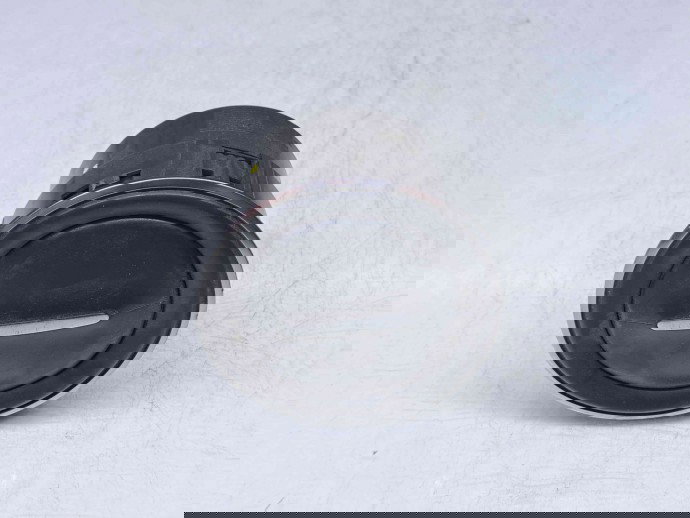  Grila aerisire centrala Dacia Logan 2 [Fabr 2012-prezent] 687603688R