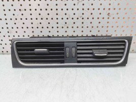  Grila aerisire centrala Audi A5 Sportback (8TA) [Fabr 2009-2015] 8T2820951B