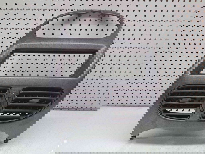  Grila aerisire centrala Peugeot 206 [Fabr 1998-2009] 9643007477