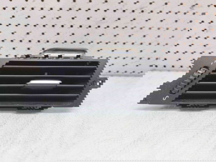  Grila aerisire stanga Bmw 3 (E90) [Fabr 2005-2011] 7151201