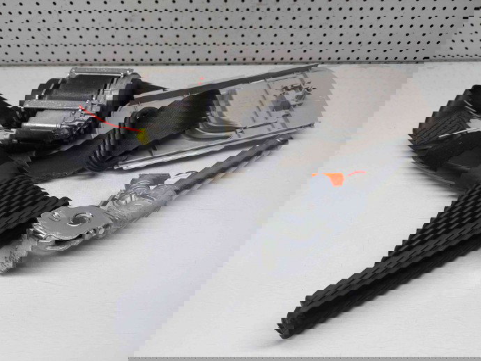  Centura dreapta fata Nissan Qashqai (2) Facelift  [Fabr 2009-2013] 606137400G