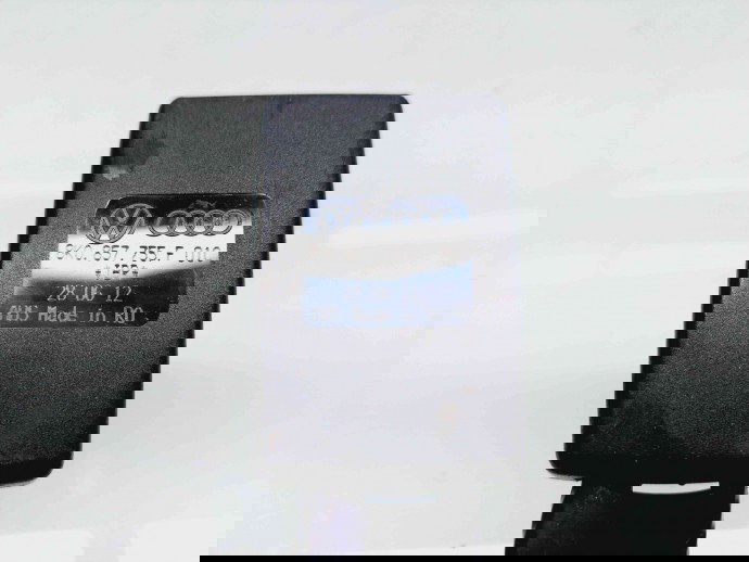  Capsa centura dreapta fata Audi A4 (8K2, B8) Facelift [Fabr 2008-2015] 8K0857755F