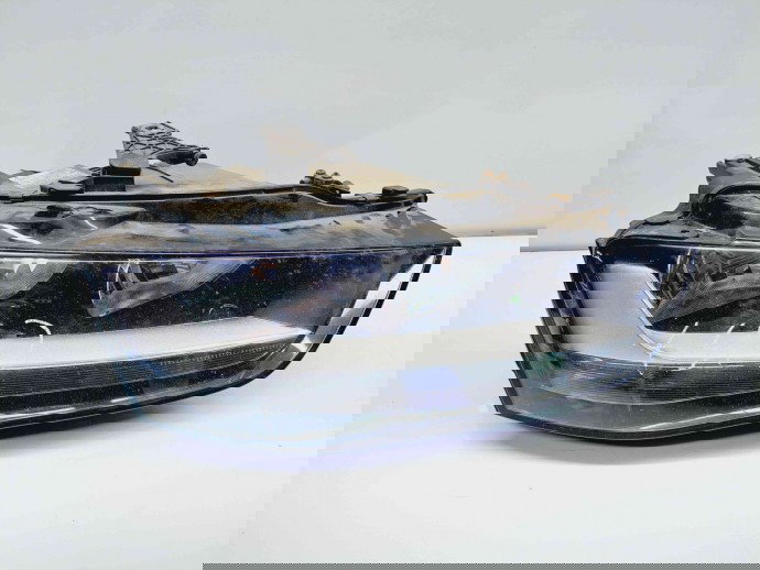  Far dreapta Audi A4 (8K2, B8) Facelift [Fabr 2008-2015] 8K0941004AC