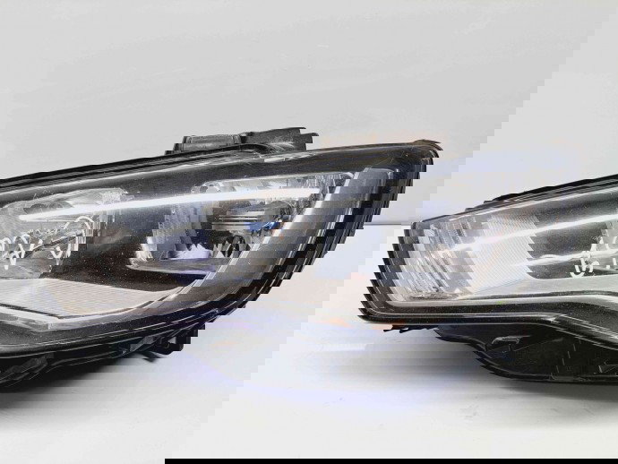  Far stanga Audi A3 Sportback (8VA) Hatchback [Fabr 2012-2020] 8V0941003A