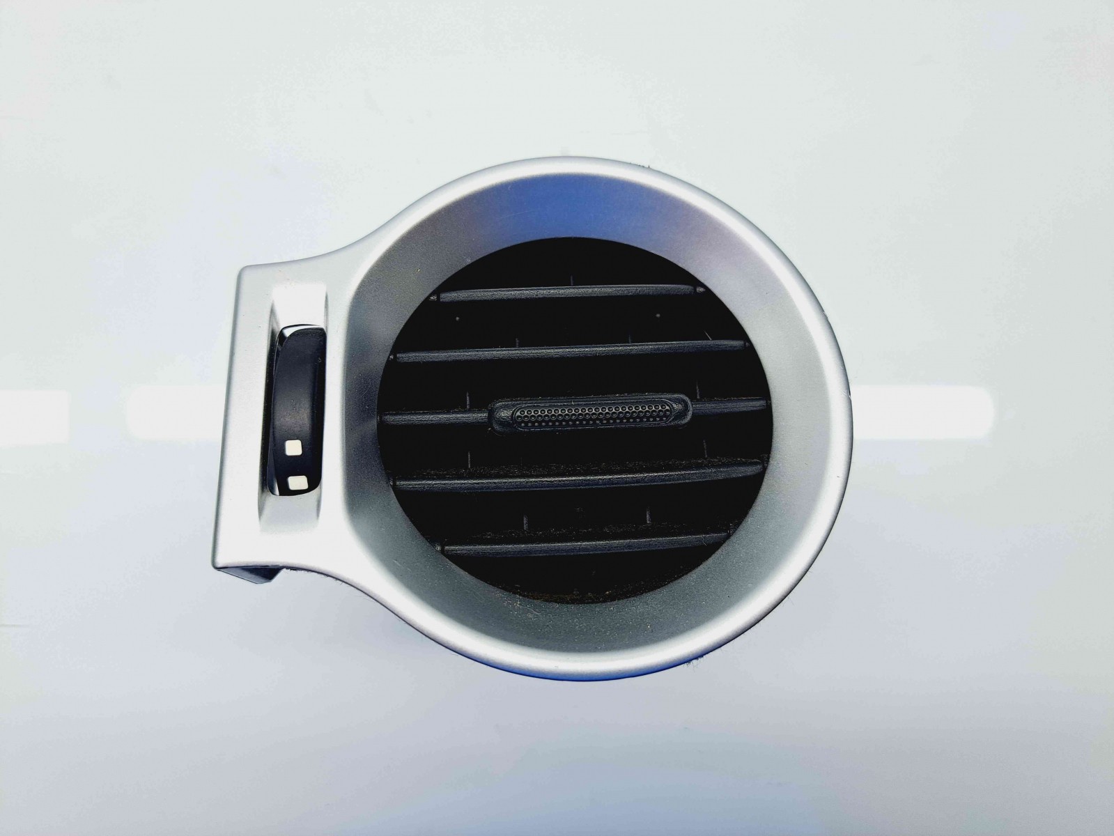 Grila aerisire stanga Renault Koleos 1 SUV [Fabr 2008-2015] 68761-JY00A - imagine 1