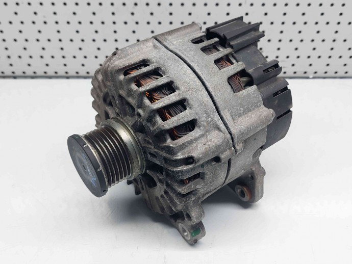 Alternator Audi Q5 (8RB) Facelift [ Fabr 2008-2016] 04L903017A 2.0 TDI CNHA 14V/ 180A 140KW / 190CP  