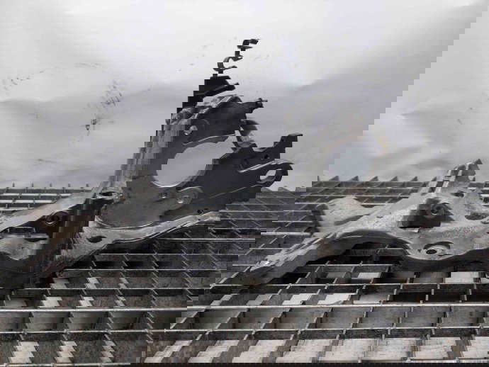 Suport accesorii Audi Q5 (8RB) Facelift [ Fabr 2008-2016] 04L903143B 2.0 TDI CNHA   