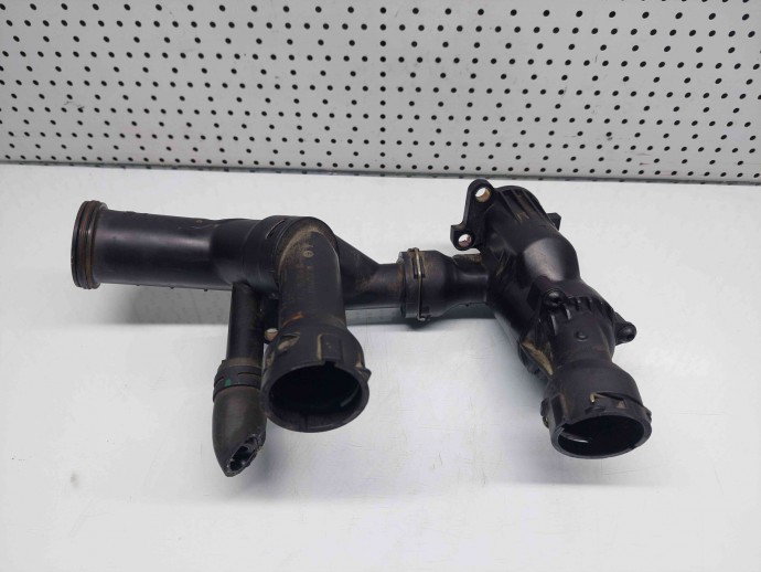 Corp termostat Audi Q5 (8RB) Facelift [ Fabr 2008-2016] 04L121026R/ 04L121111H 2.0 TDI CNHA   