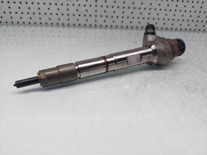 Injector Audi Q5 (8RB) Facelift [ Fabr 2008-2016] 04L130277AE 2.0 TDI CNHA  140KW / 190CP  